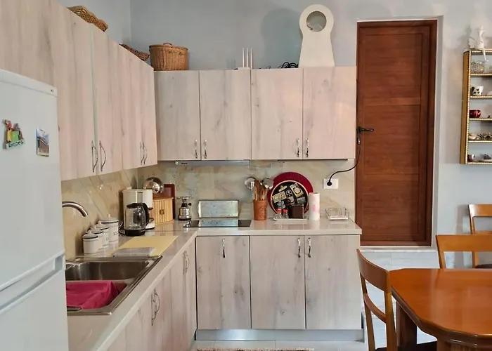 Topalli Πανσιόν